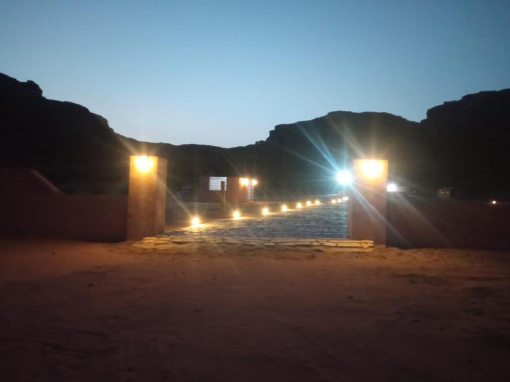 Landscape Rum Camp Hotel Wadi Rum Exterior photo